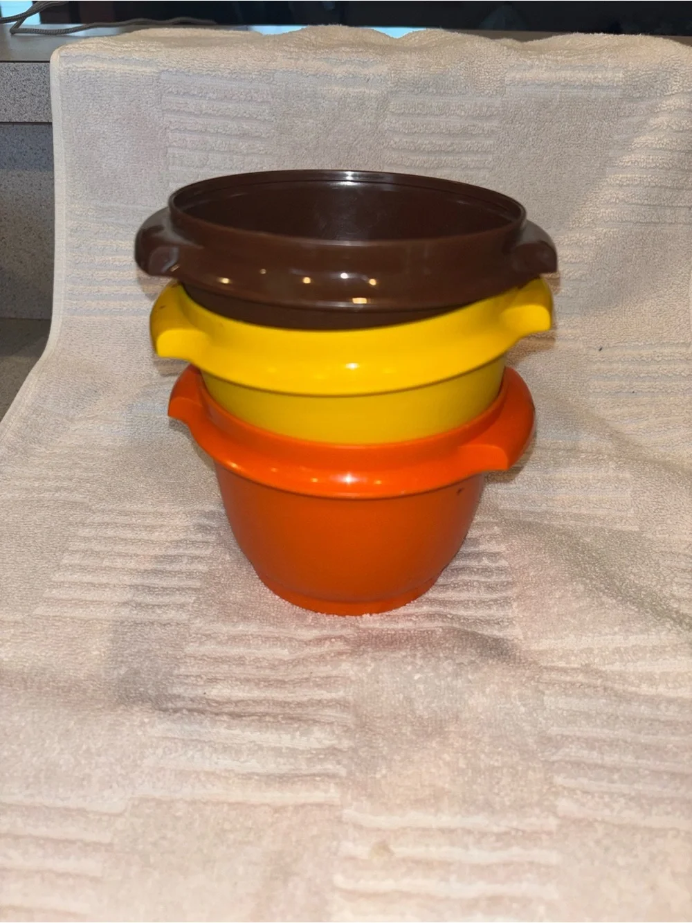 Vintage Tupperware Bowls Set of 3 Mixed Sizes